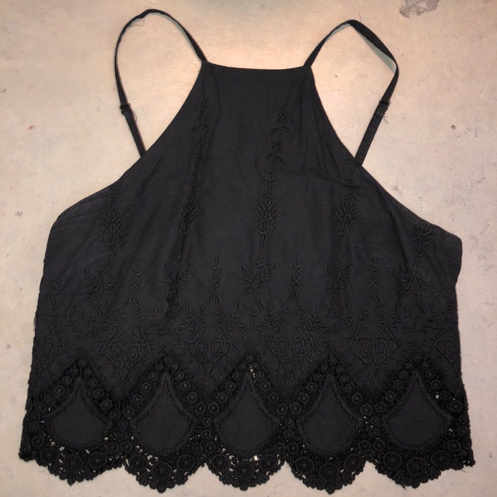 Black cropped tank top